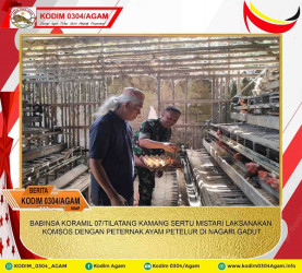 BABINSA KORAMIL 07/TILATANG KAMANG SERTU MISTARI LAKSANAKAN KOMSOS DENGAN PETERNAK AYAM PETELUR DI NAGARI GADUT