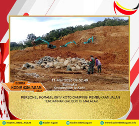 PERSONEL KORAMIL 09/IV KOTO DAMPINGI PEMBUKAAN JALAN TERDAMPAK GALODO DI MALALAK